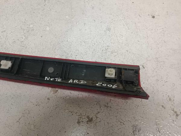 FEU ARRIERE DROIT NISSAN - Vue 2